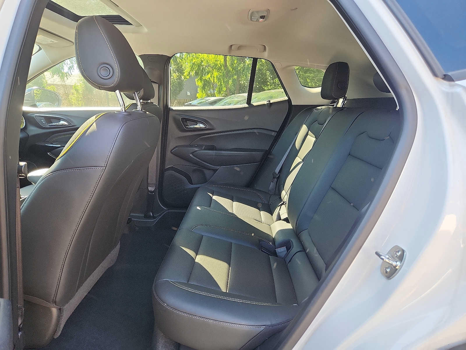 Used 2025 Chevrolet Trax ACTIV w/ Sunroof Package FWD image 10