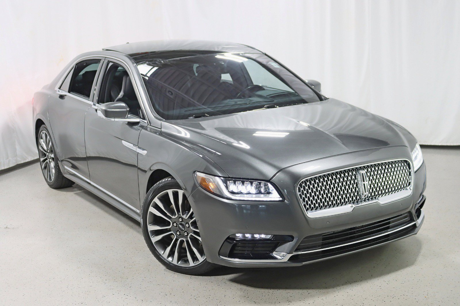 Used 2019 Lincoln Continental Reserve w/ Rear Seat Package AWD/4WD image 6