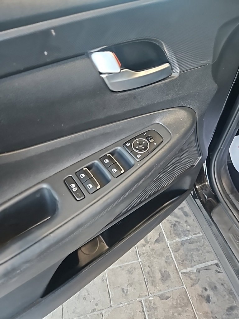 Used 2023 Hyundai Santa Fe SEL image 24