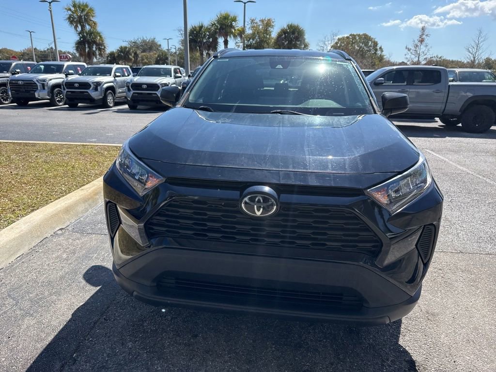 Used 2021 Toyota RAV4 LE FWD image 5