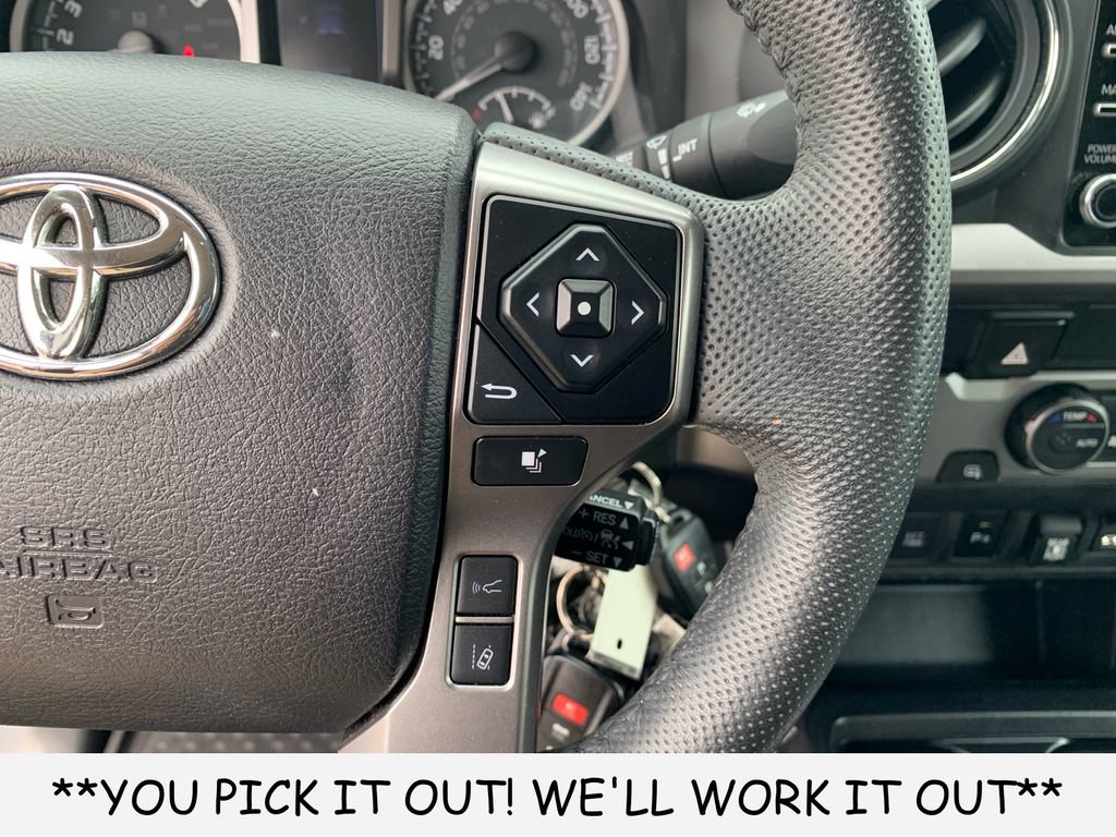 Used 2022 Toyota Tacoma SR5 RWD image 17