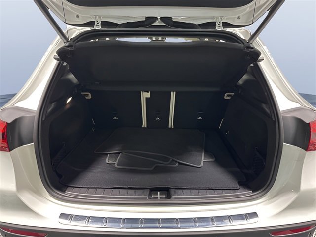 Used 2025 Mercedes-Benz GLA 250 4MATIC image 11