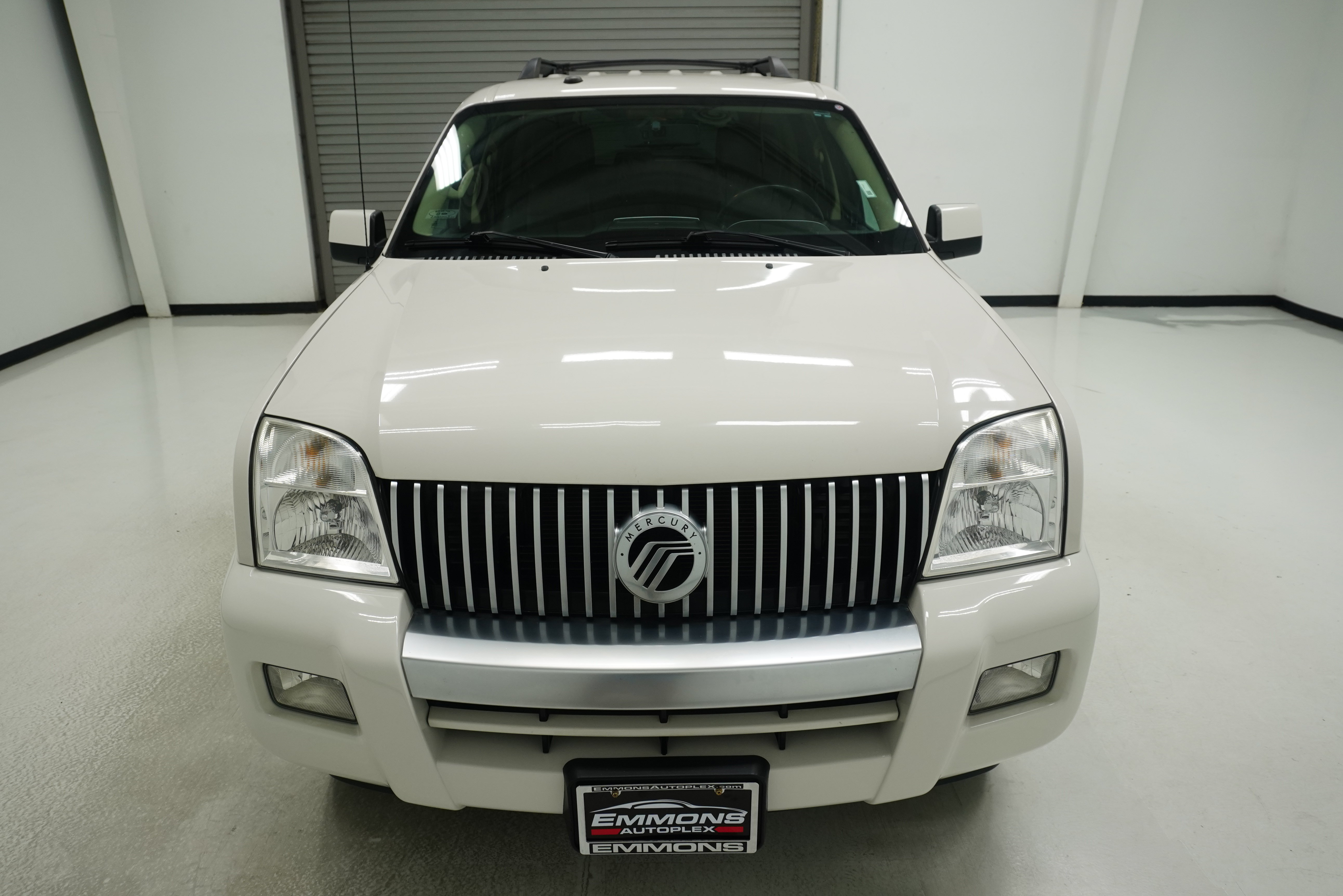 Used 2010 Mercury Mountaineer 2WD image 2