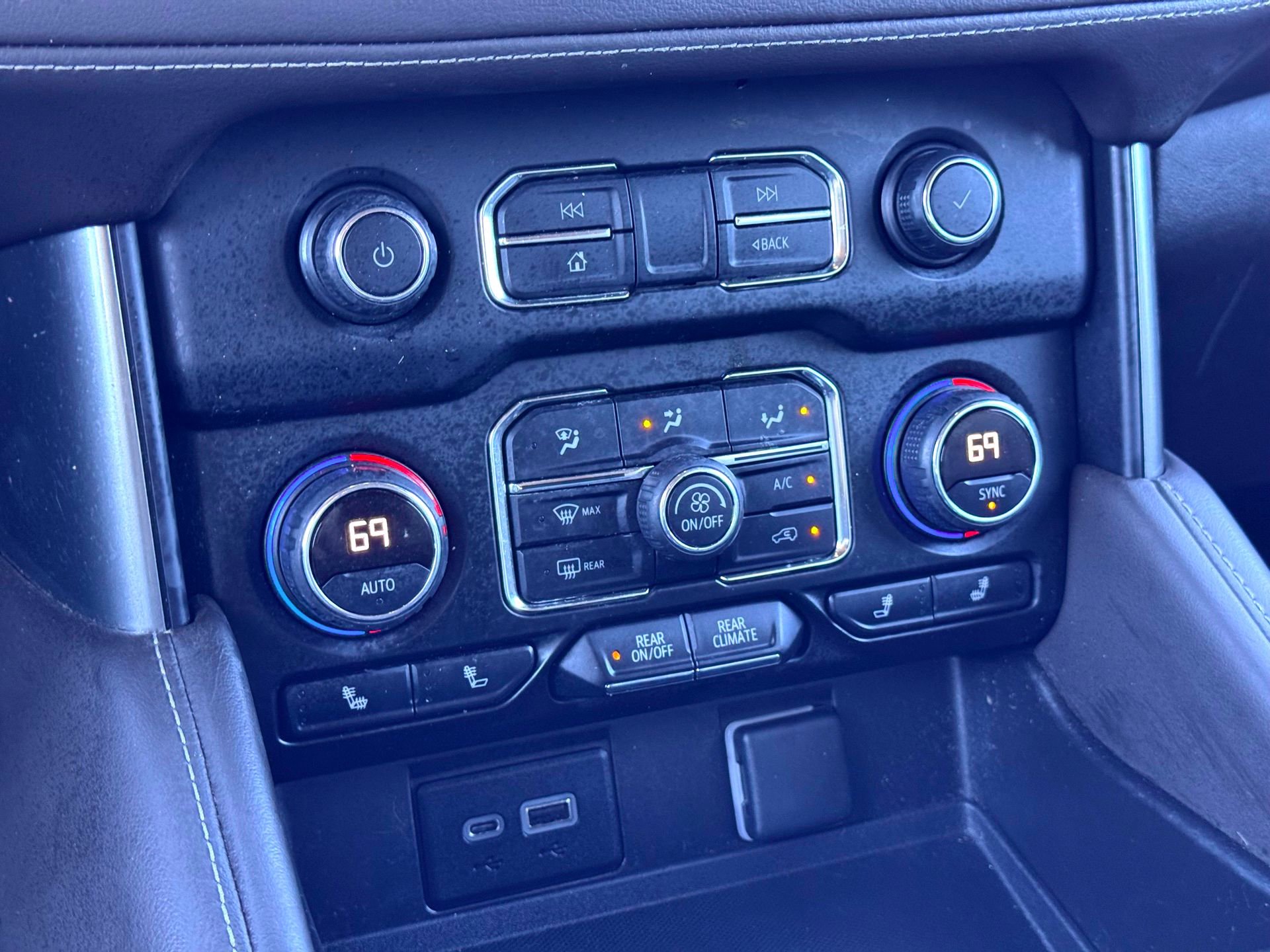 Used 2021 Chevrolet Tahoe LT image 31