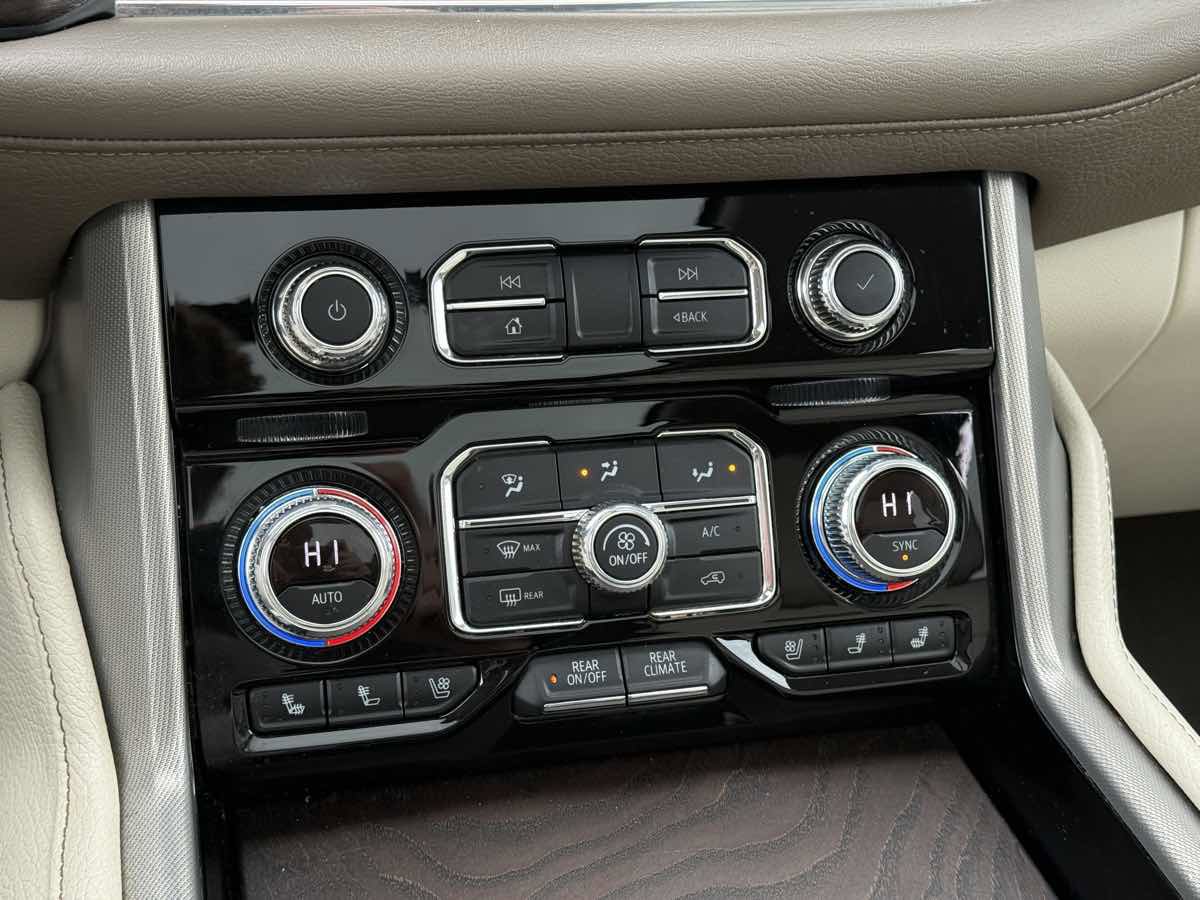 Used 2021 GMC Yukon XL Denali image 33
