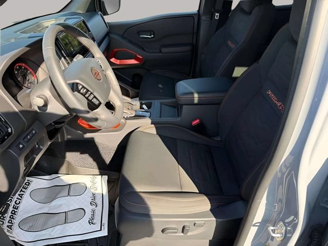 Used 2025 Nissan Frontier PRO-4X w/ Pro Convenience Package AWD/4WD image 18