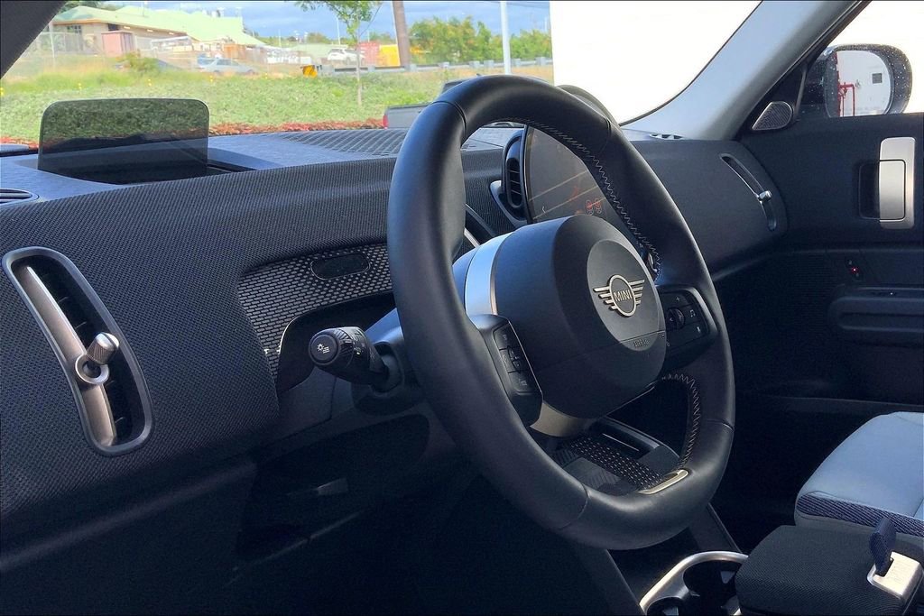 Certified 2025 MINI Cooper Countryman S w/ Comfort Package Max image 16