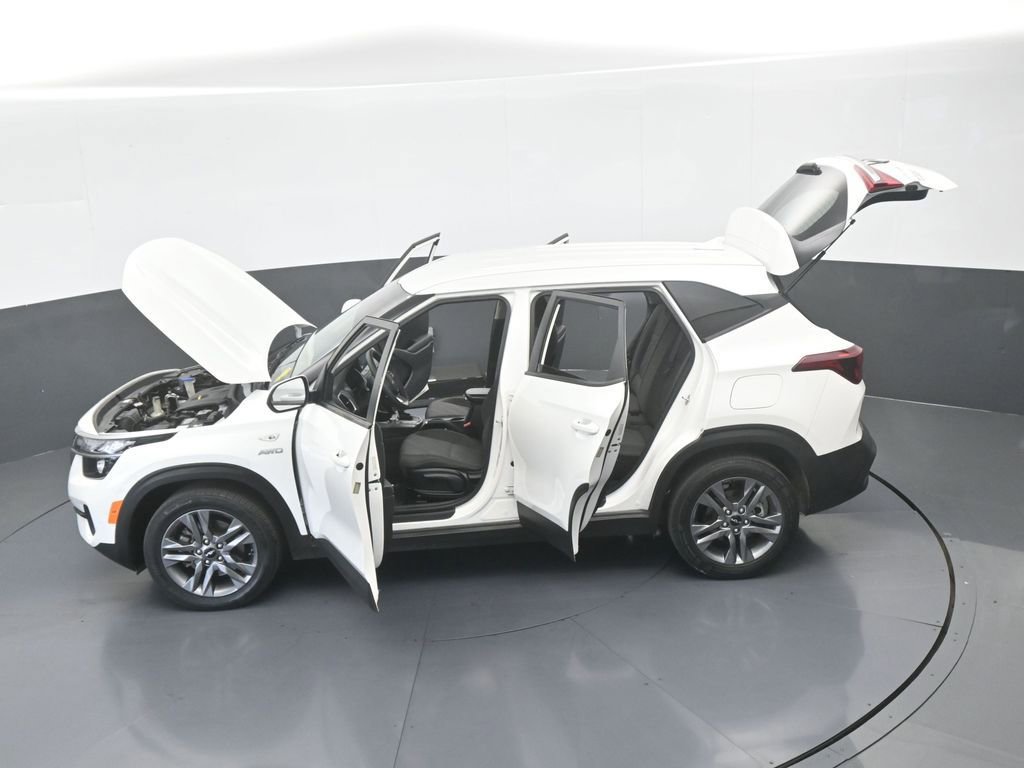 Used 2022 Kia Seltos LX image 58