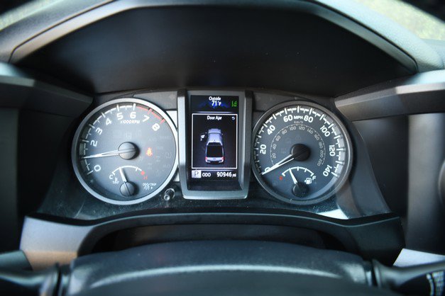 Certified 2019 Toyota Tacoma TRD Off-Road AWD/4WD image 31