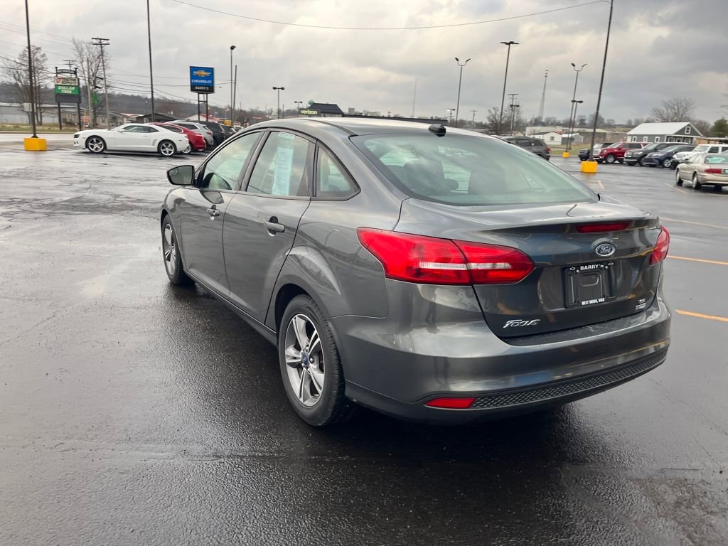 Used 2017 Ford Focus SE image 3