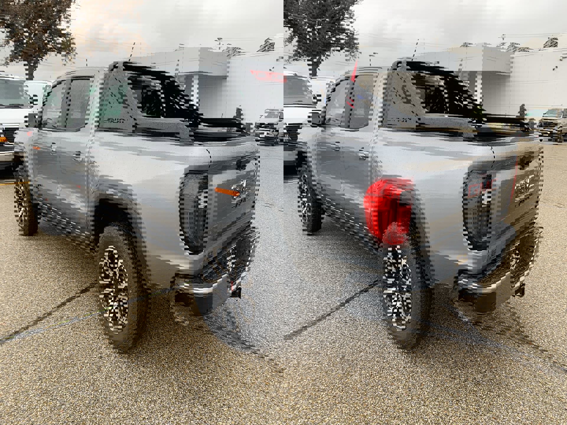 New 2025 GMC Canyon AT4 w/ Nightfall Edition image 38