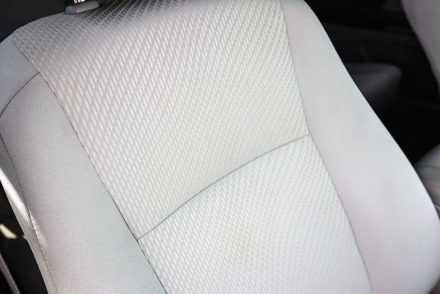 Used 2014 Toyota Highlander LE AWD/4WD image 50