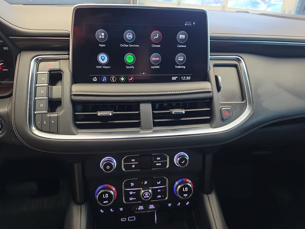 Used 2021 GMC Yukon AT4 w/ LPO, Illumination Package AWD/4WD image 25