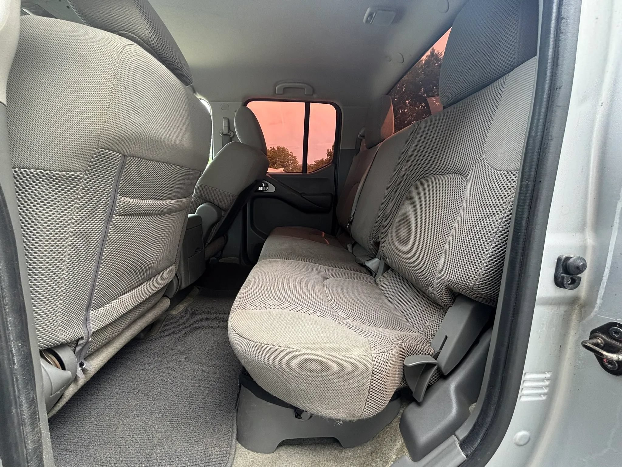 Used 2013 Nissan Frontier SV w/ SV Value Truck Pkg RWD image 23