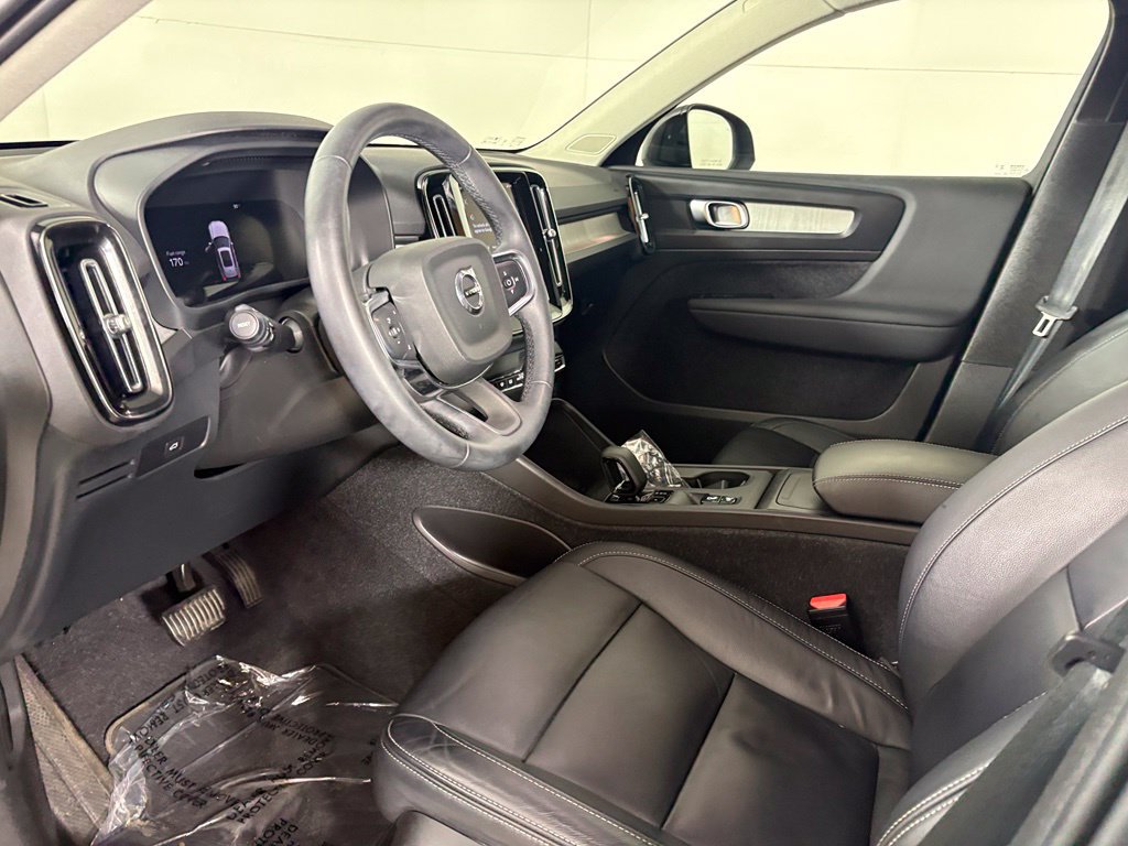 Used 2024 Volvo XC40 B5 Core AWD/4WD image 22