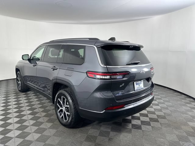 Used 2023 Jeep Grand Cherokee L Limited w/ Luxury Tech Group II AWD/4WD image 3