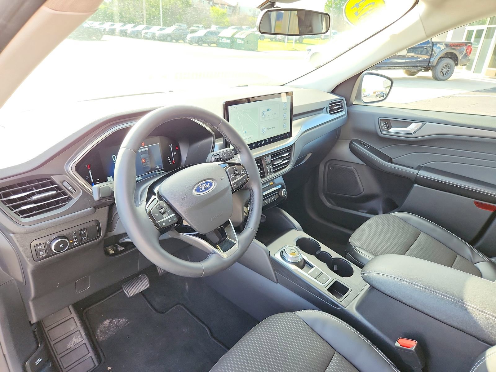 Used 2024 Ford Escape SE FWD image 12