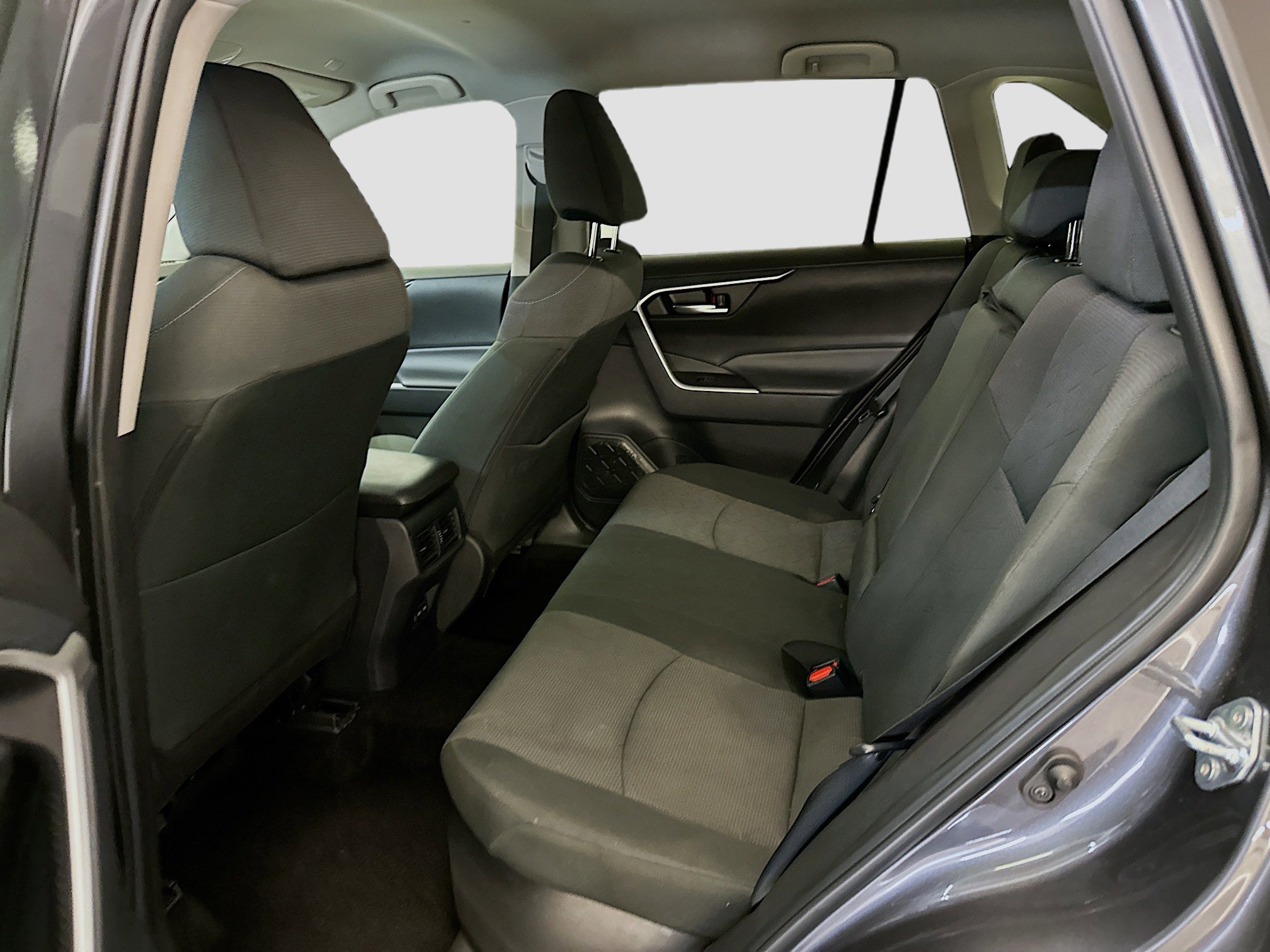 Used 2025 Toyota RAV4 XLE image 29