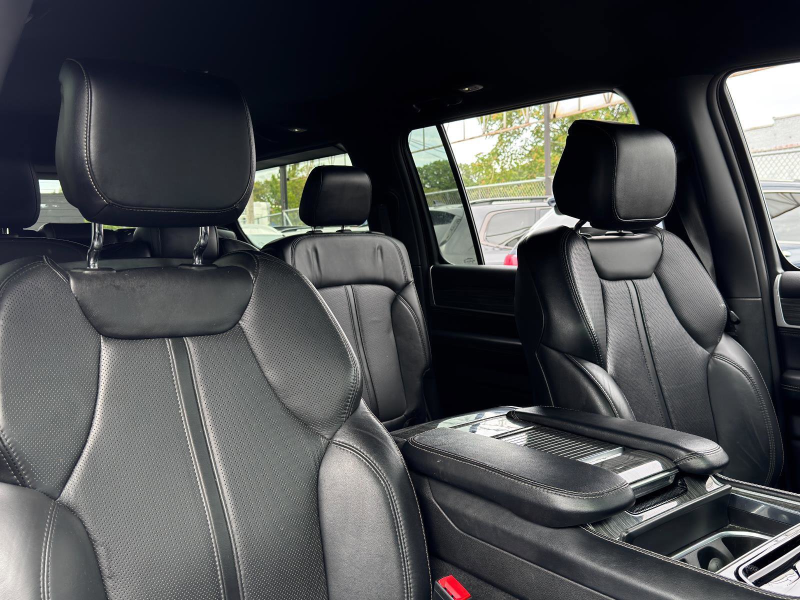 Used 2022 Jeep Wagoneer Series II image 29