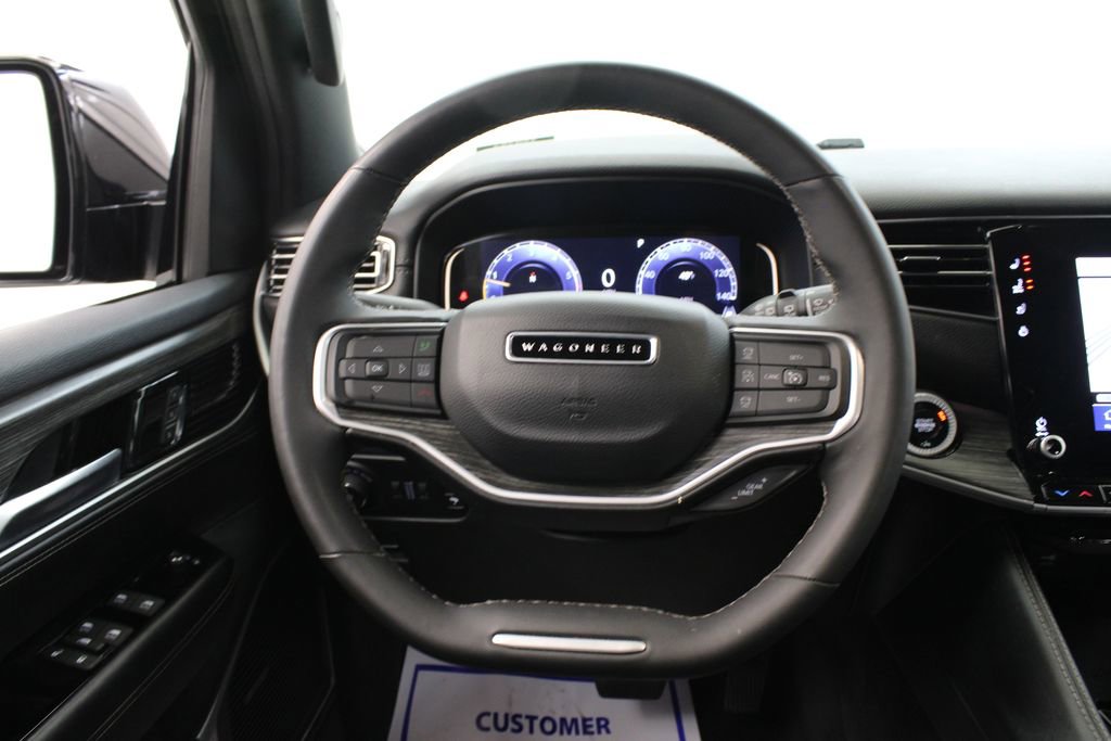 Used 2024 Jeep Wagoneer L Series II image 9