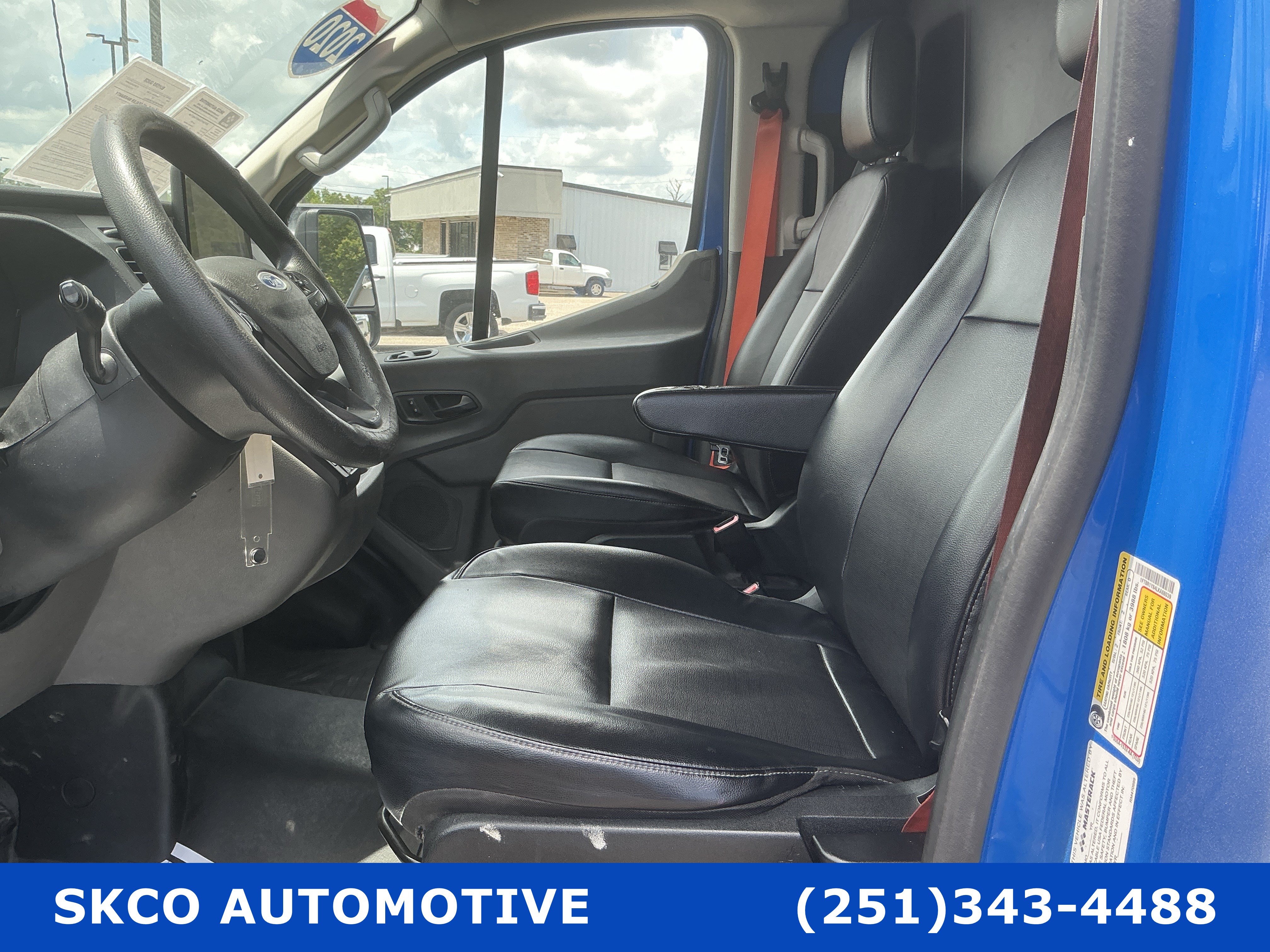 Used 2020 Ford Transit 250 Low Roof RWD image 11