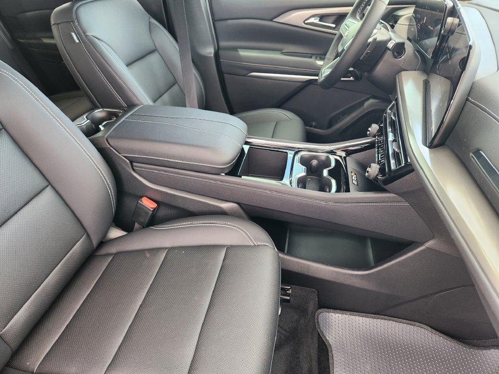 New 2026 Chevrolet Traverse LT w/ Driver Confidence Package FWD image 10