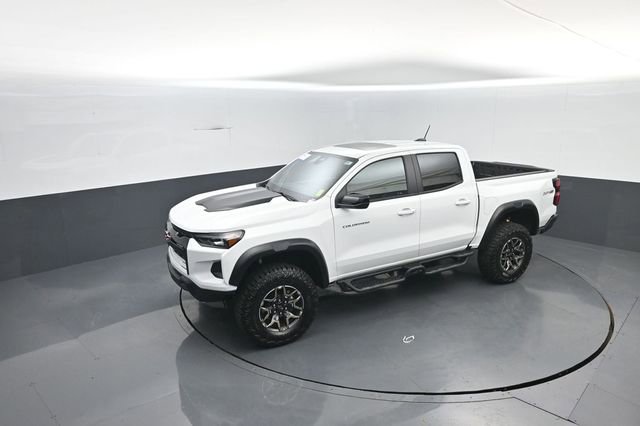 Used 2024 Chevrolet Colorado ZR2 w/ Safety Package AWD/4WD image 25