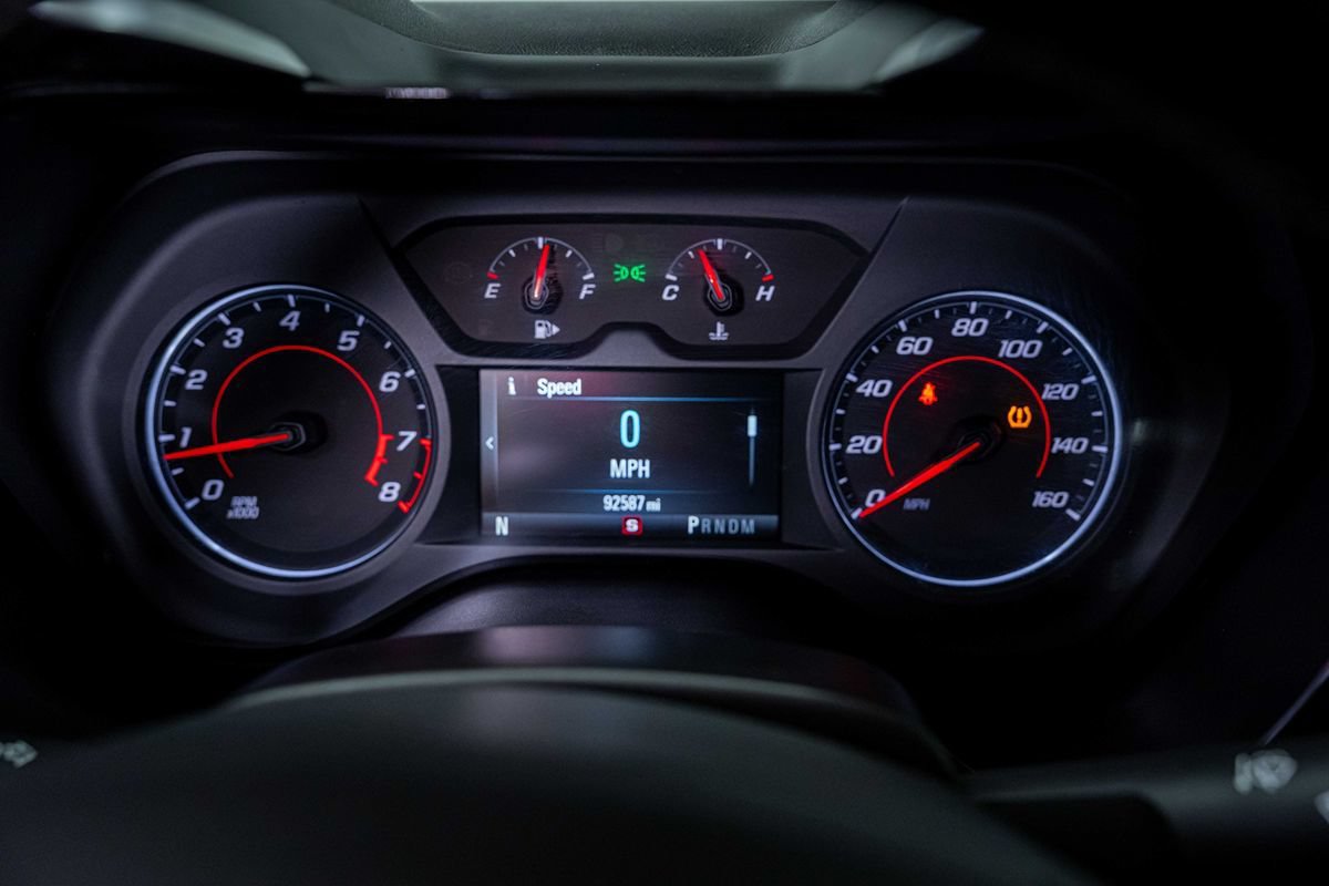 Used 2016 Chevrolet Camaro LT RWD image 23