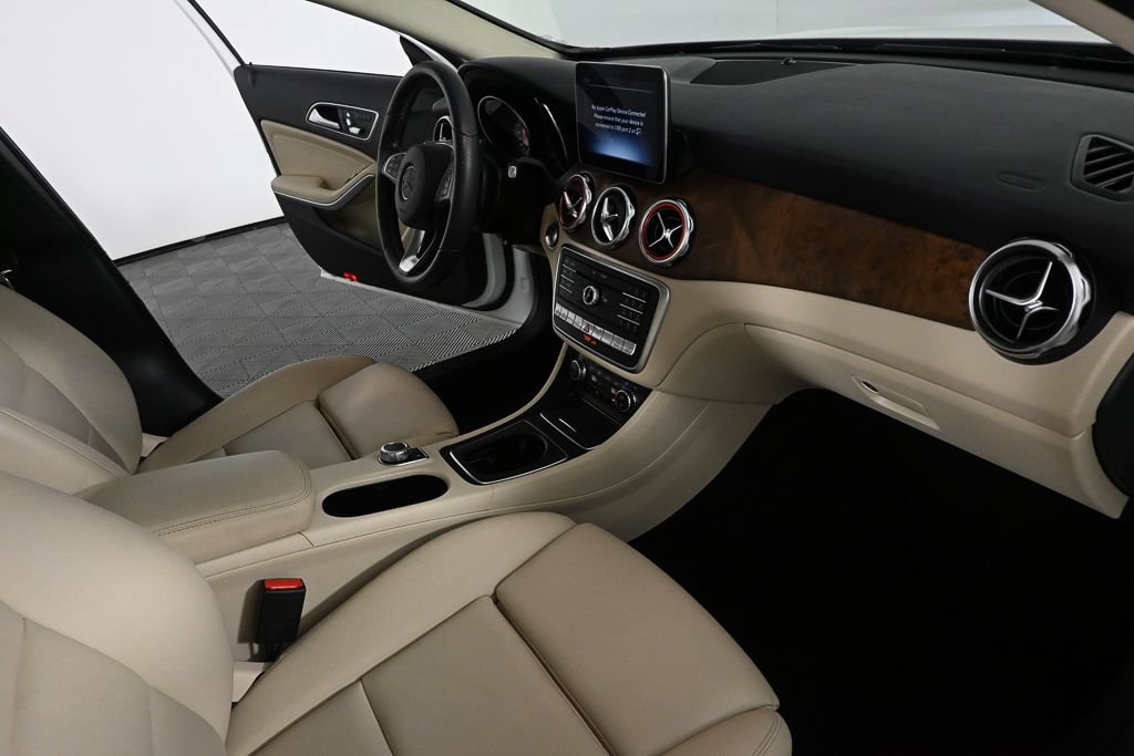 Certified 2020 Mercedes-Benz GLA 250 4MATIC image 25