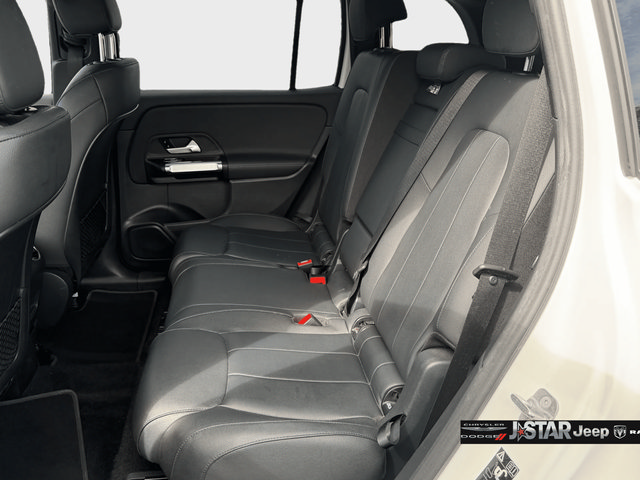 Used 2023 Mercedes-Benz EQB 300 4MATIC image 18