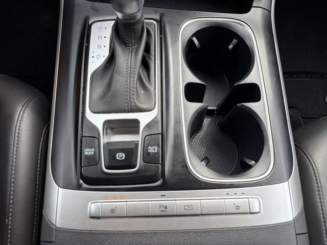 Used 2023 Kia Carnival LX FWD image 17