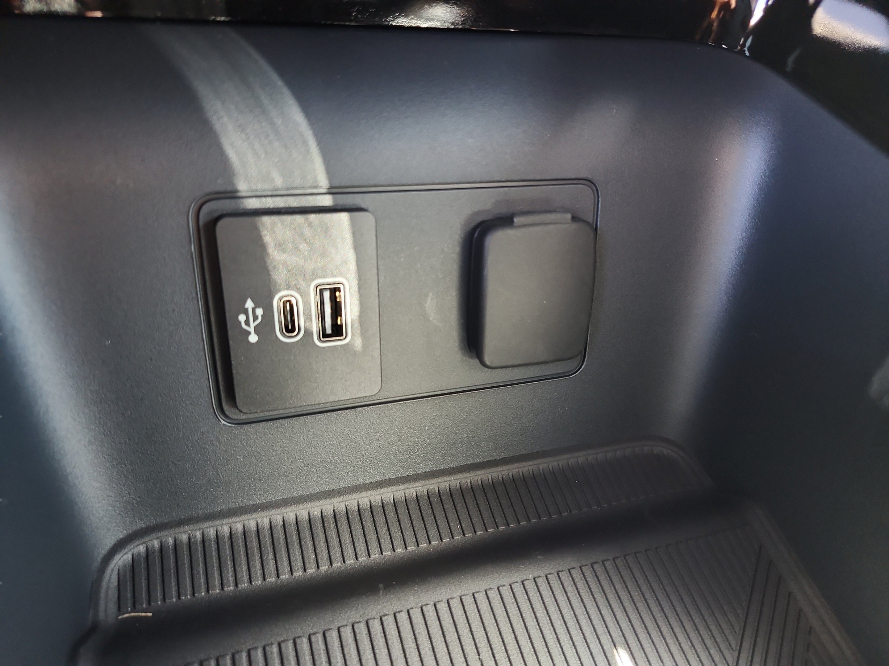 New 2026 Ford Explorer Platinum RWD image 28