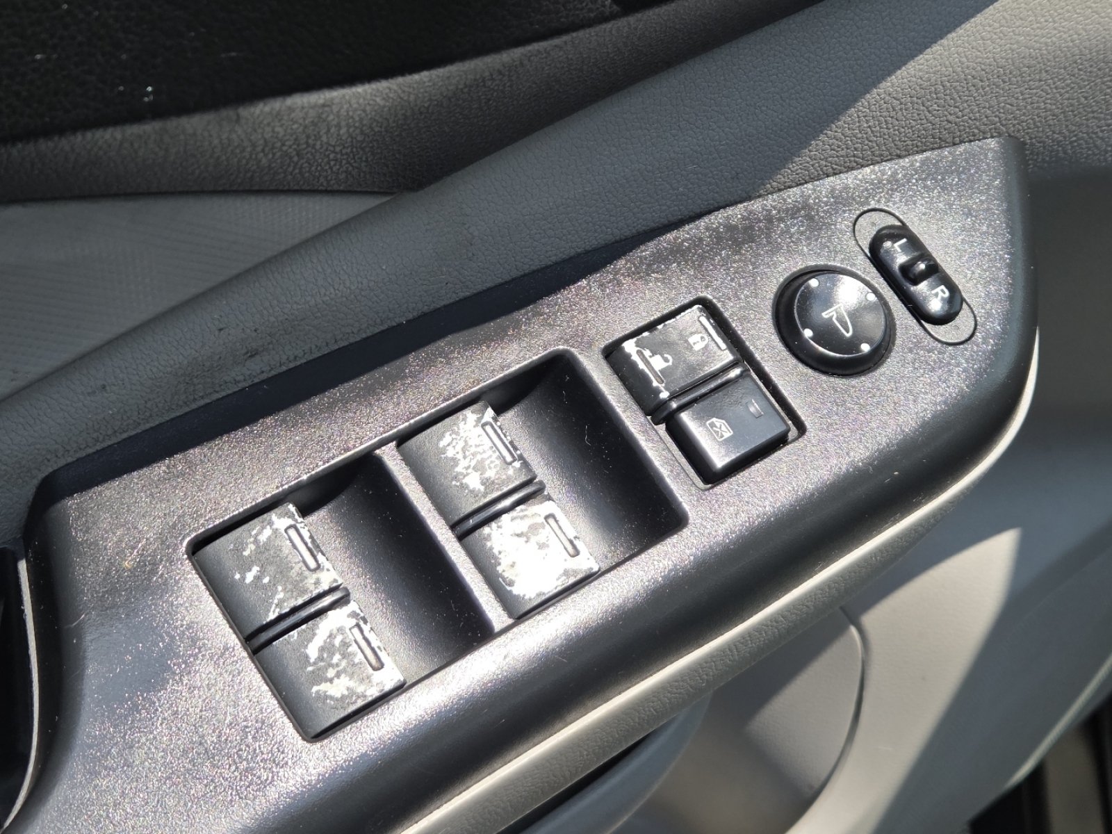 Used 2014 Honda CR-V LX image 24