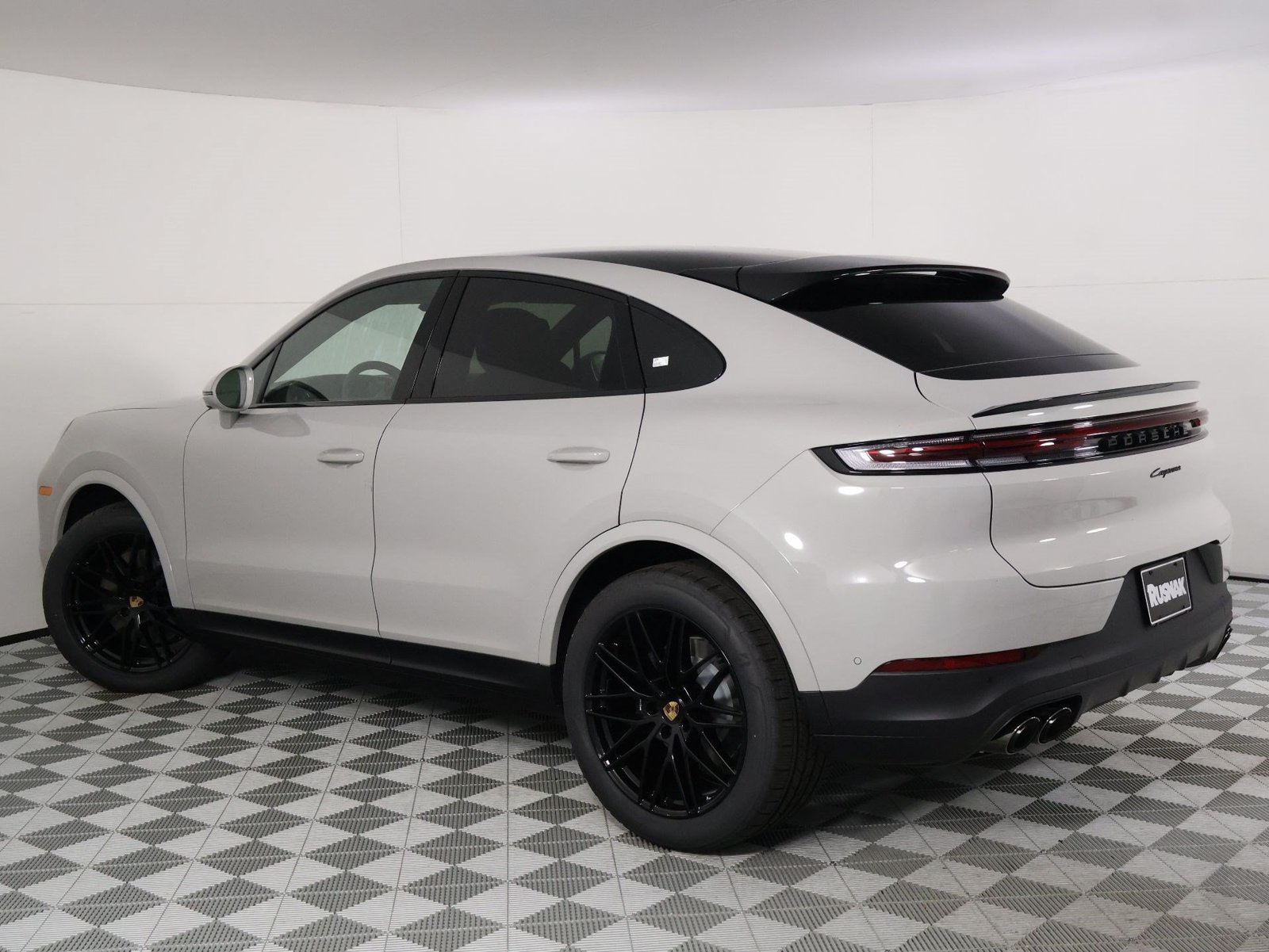 New 2026 Porsche Cayenne Coupe AWD/4WD image 3