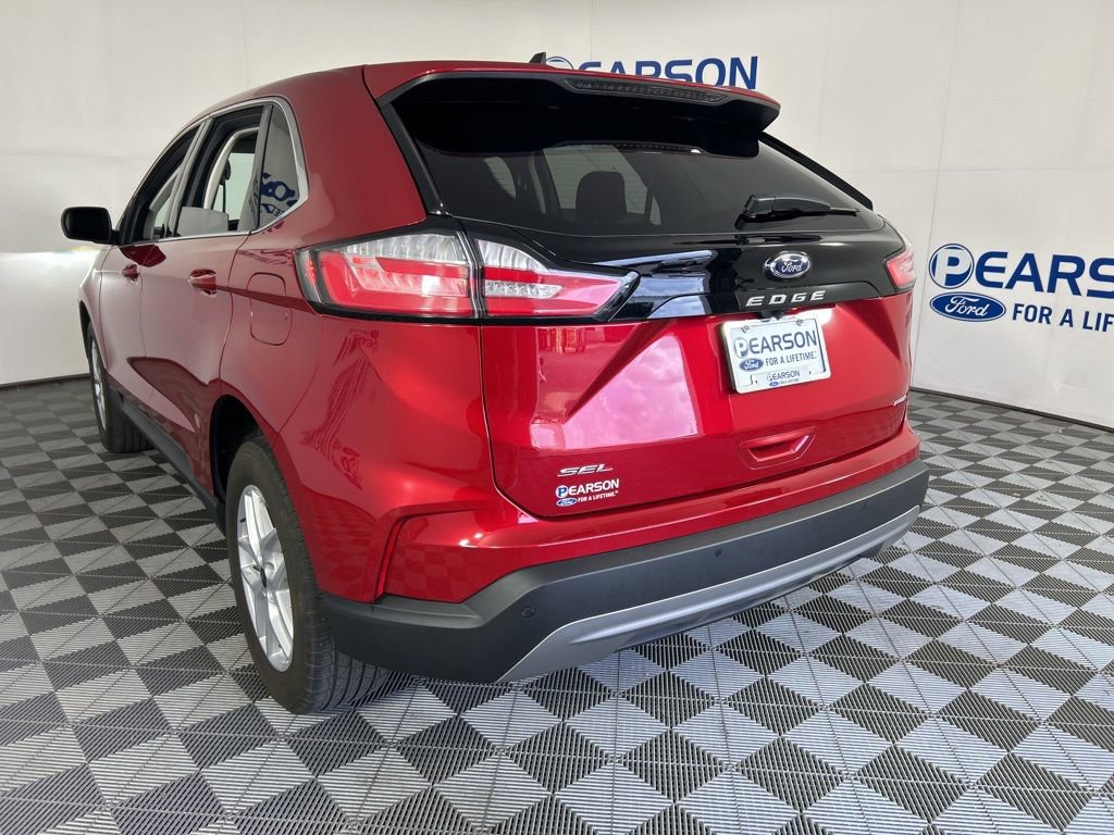 Used 2024 Ford Edge SEL image 7