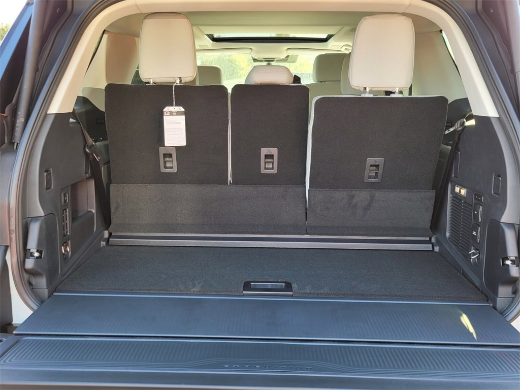 New 2025 Ford Expedition Platinum w/ Driver's Package image 11