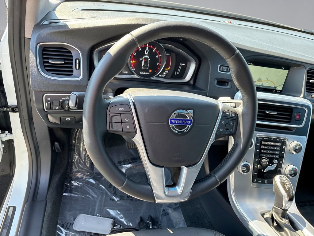 Used 2017 Volvo V60 T5 Cross Country w/ Convenience Package AWD/4WD image 11