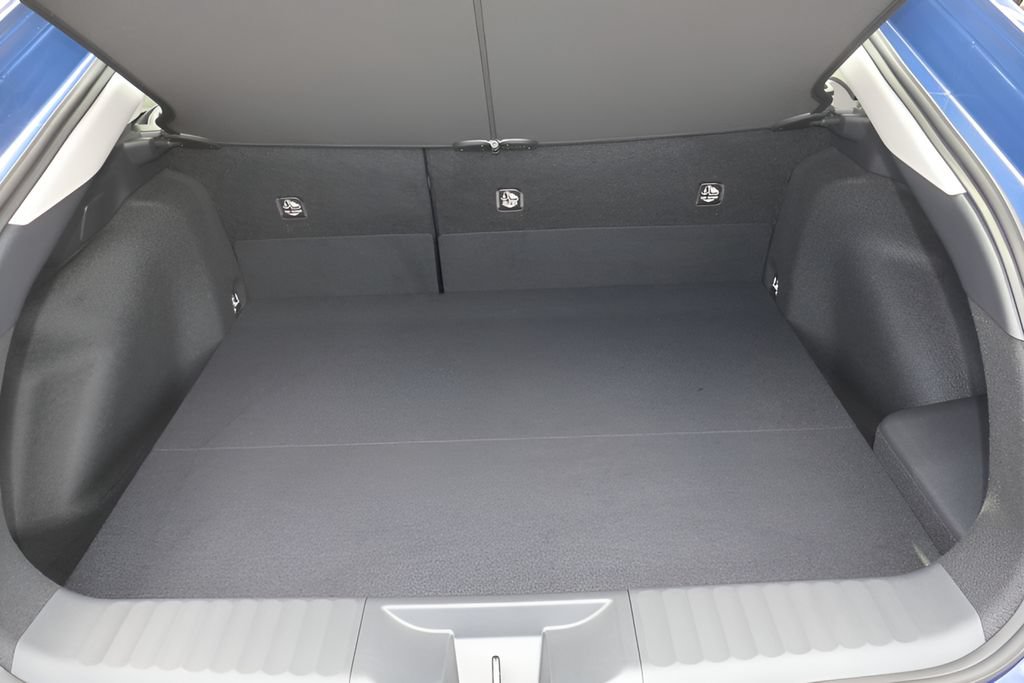 Certified 2026 Toyota Prius XLE FWD image 13
