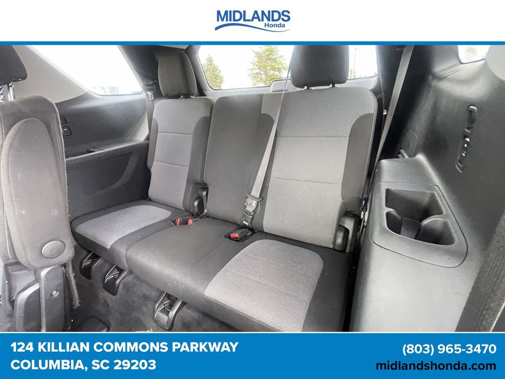 Used 2020 Chevrolet Traverse LT FWD image 11
