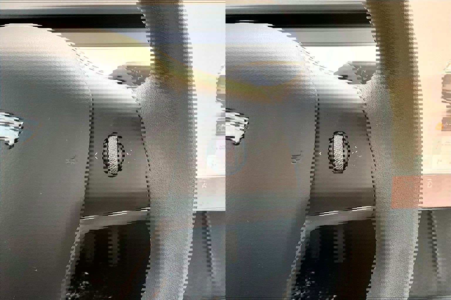 Used 2023 Tesla Model Y Long Range image 18