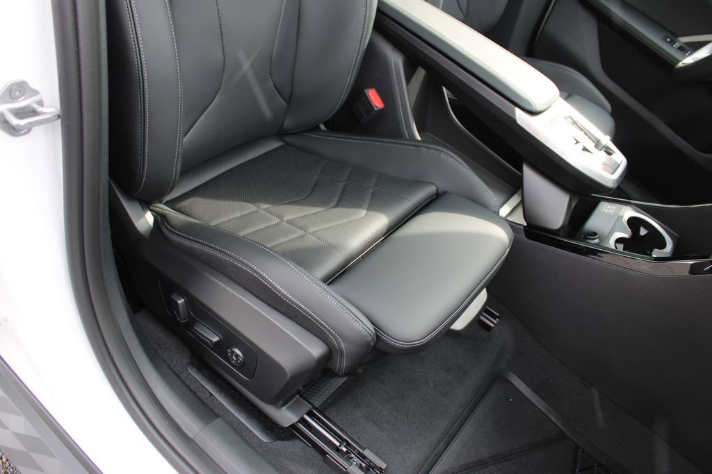 New 2026 BMW X2 xDrive28i image 27