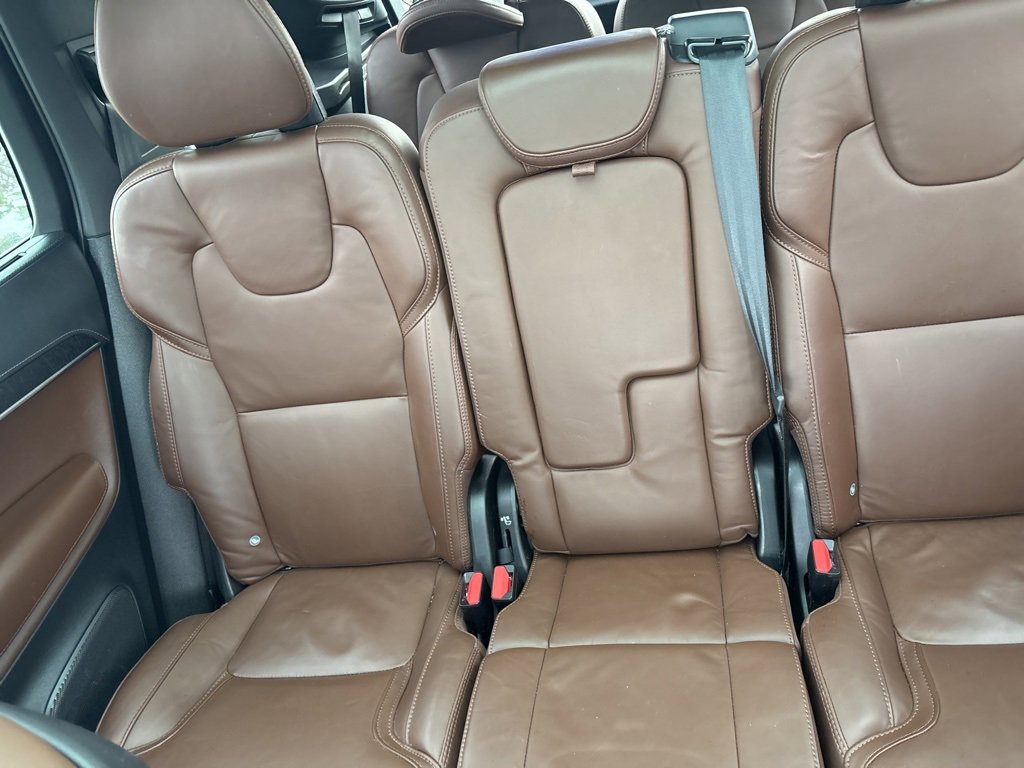 Certified 2024 Volvo XC90 T8 Ultimate w/ Protection Package Premier image 37