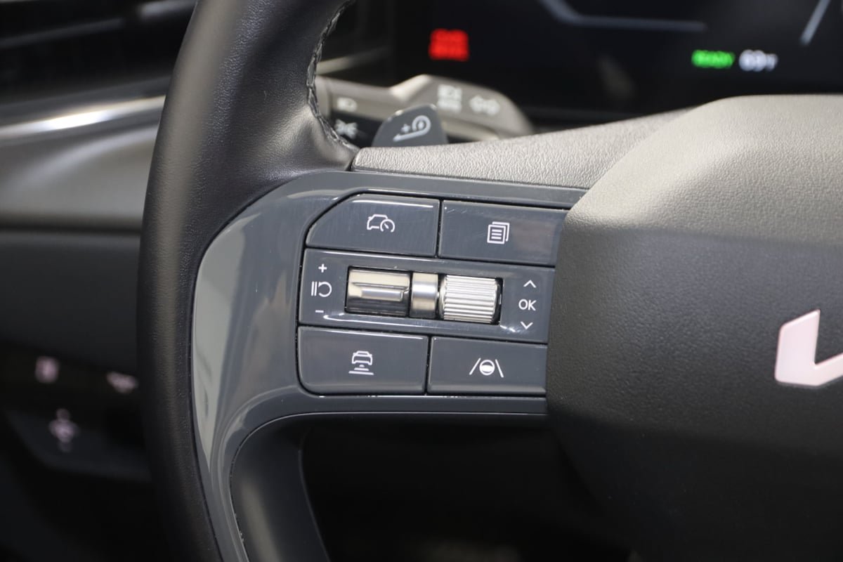 Used 2024 Kia EV9 Land AWD/4WD image 35