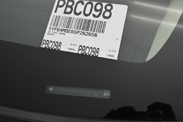 Used 2025 Toyota Corolla LE FWD image 22