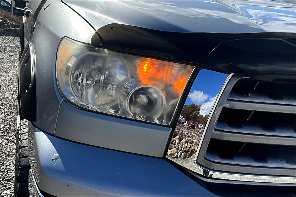 Used 2011 Toyota Tundra 4x4 CrewMax image 27