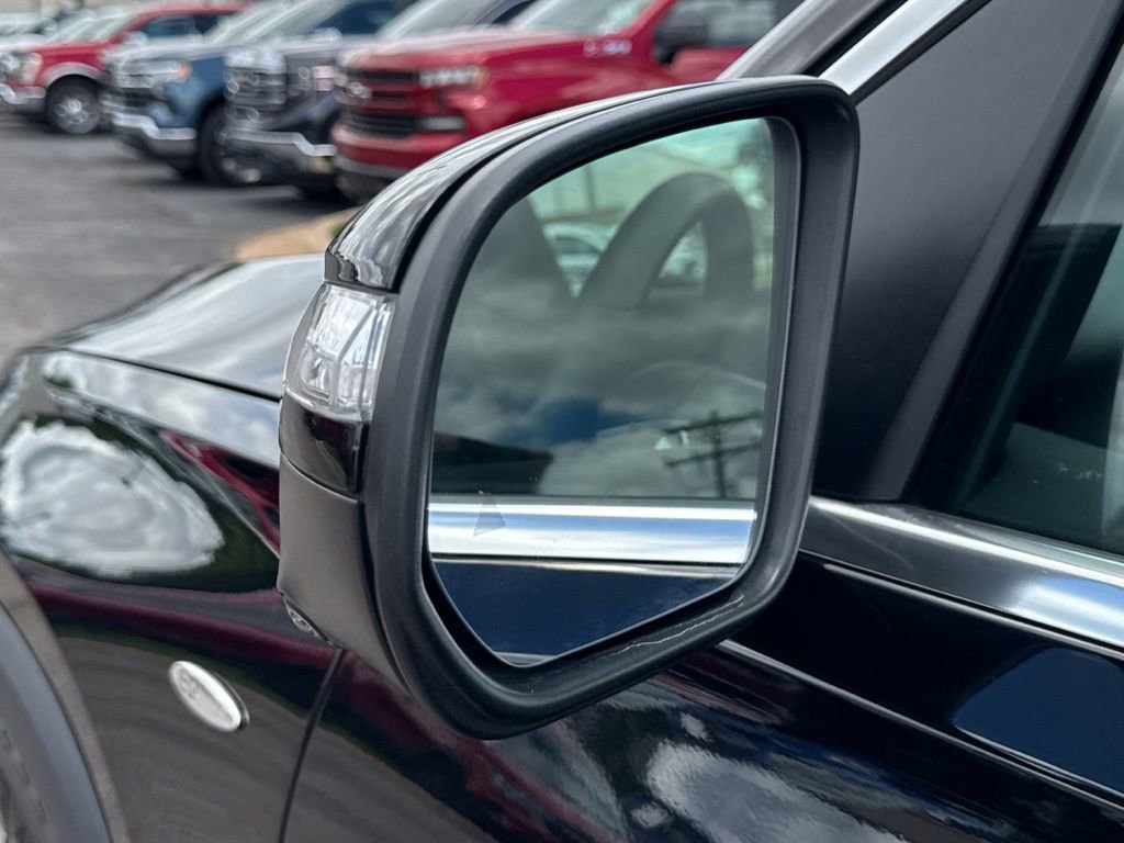 Used 2025 Mercedes-Benz GLE 450e 4MATIC w/ Driver Assistance Package image 41