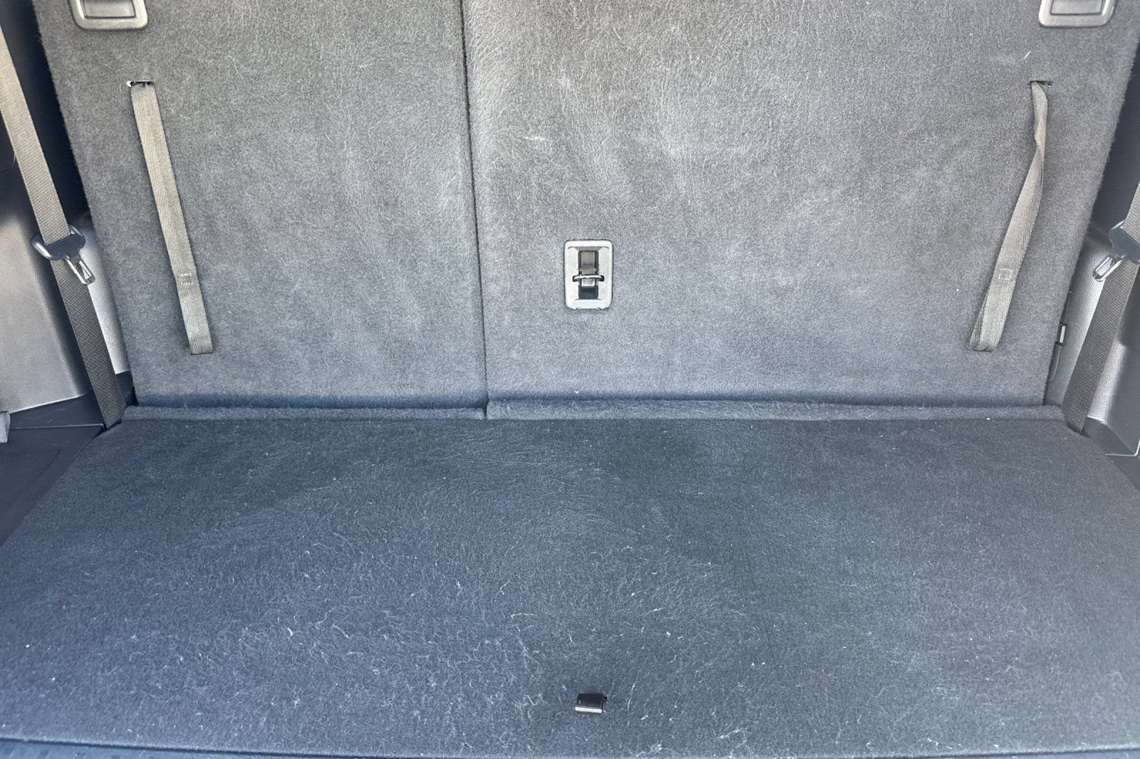 Used 2023 Toyota Highlander LE AWD/4WD image 17