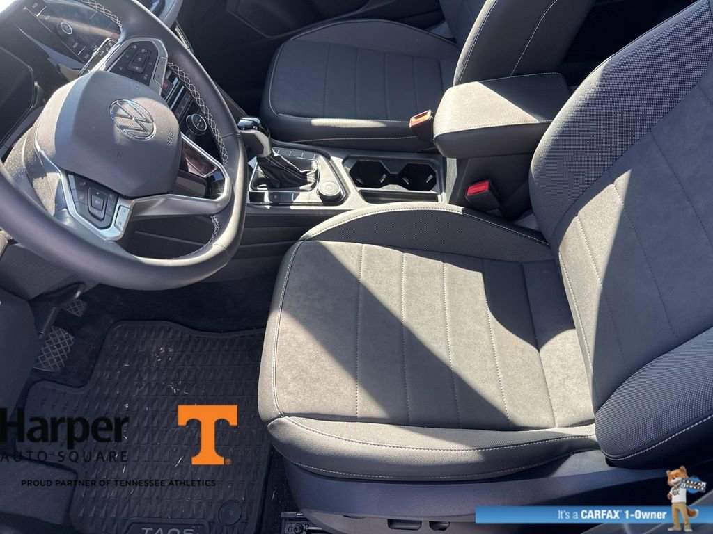 Used 2024 Volkswagen Taos SE w/ Panoramic Sunroof Package image 13