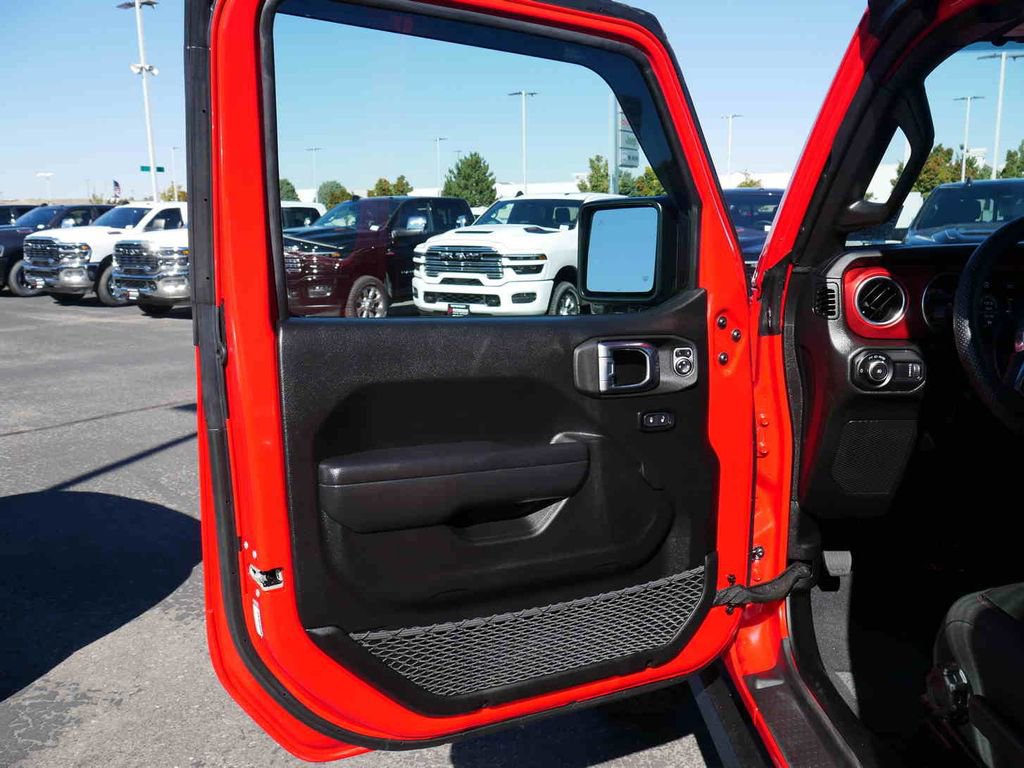 Used 2023 Jeep Wrangler Unlimited Rubicon w/ Steel Bumper Group image 31