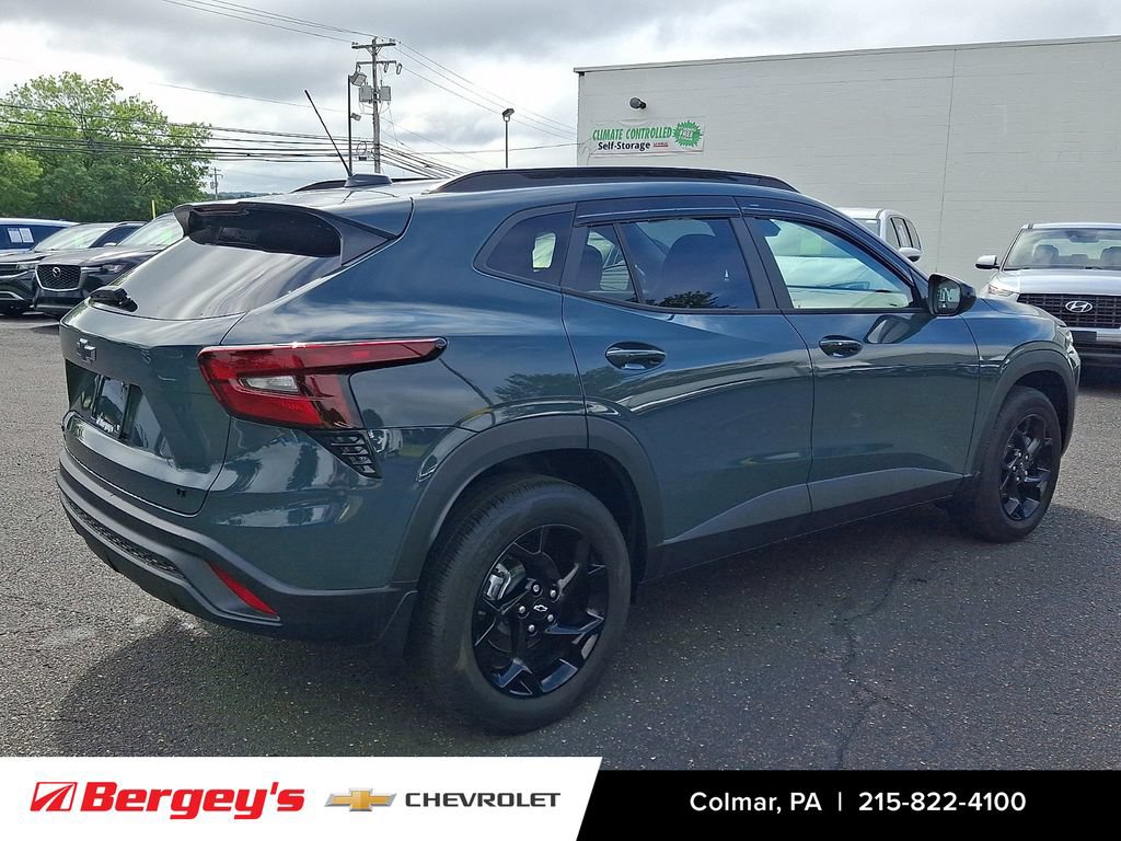Certified 2026 Chevrolet Trax LT w/ Midnight Edition FWD image 5